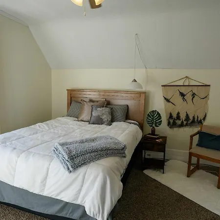 2 Bedroom Apartment Near Ndsu And Downtown Fargo Exterior photo