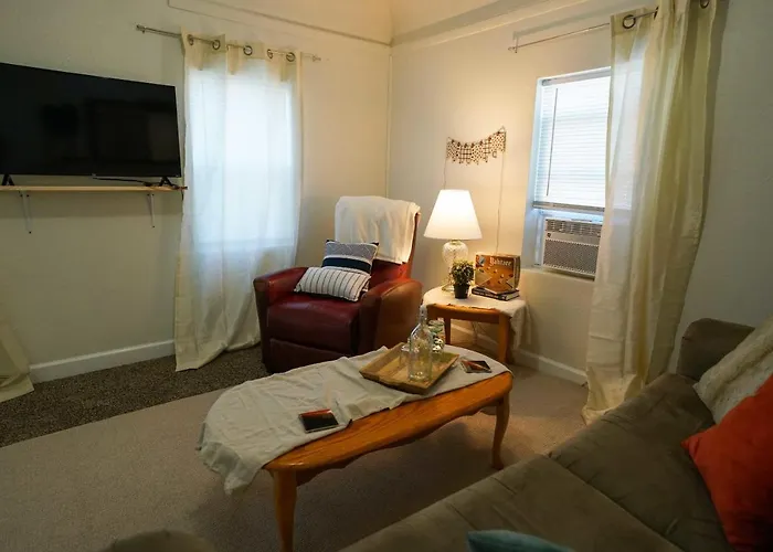 2 Bedroom Apartment Near Ndsu And Downtown Fargo