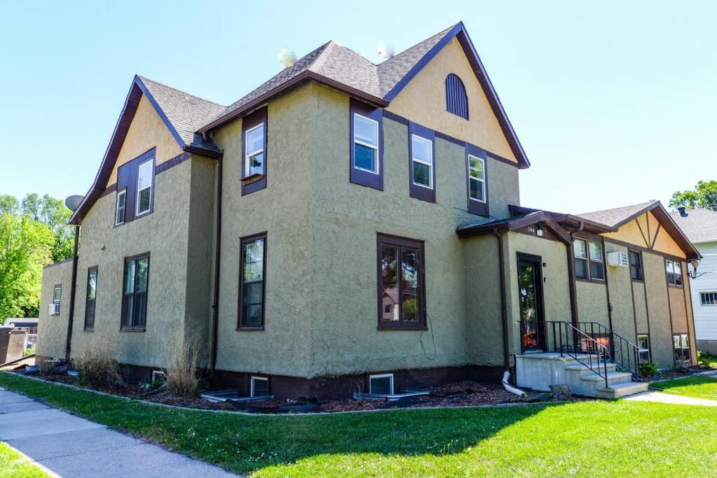 2 Bedroom Near Ndsu And Downtown * Fargo