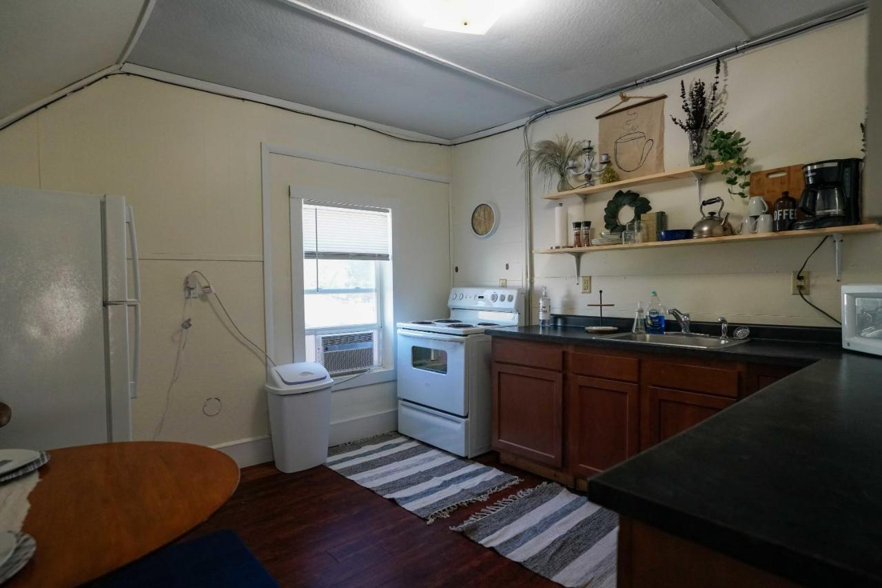 Apartment 2 Bedroom Near Ndsu And Downtown *