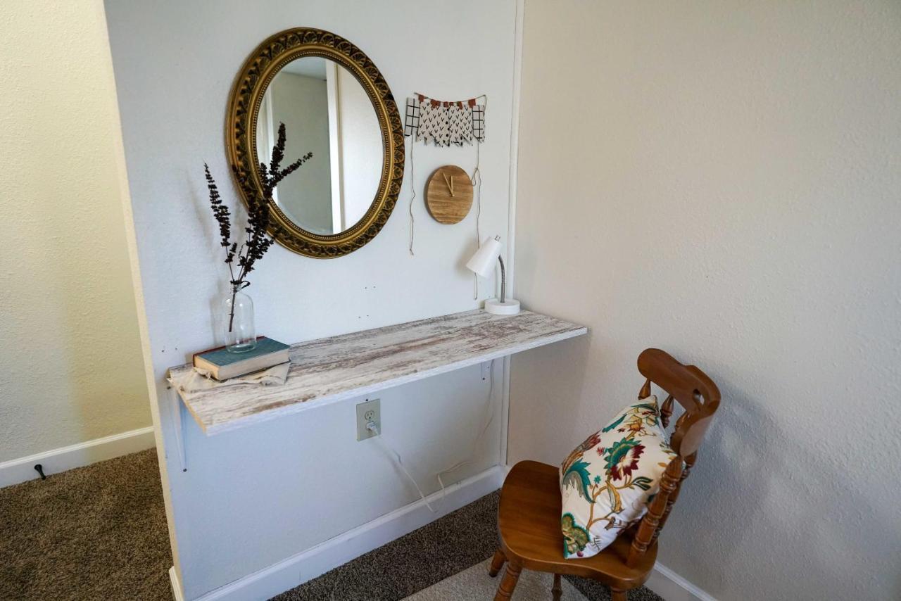 2 Bedroom Near Ndsu And Downtown Apartment